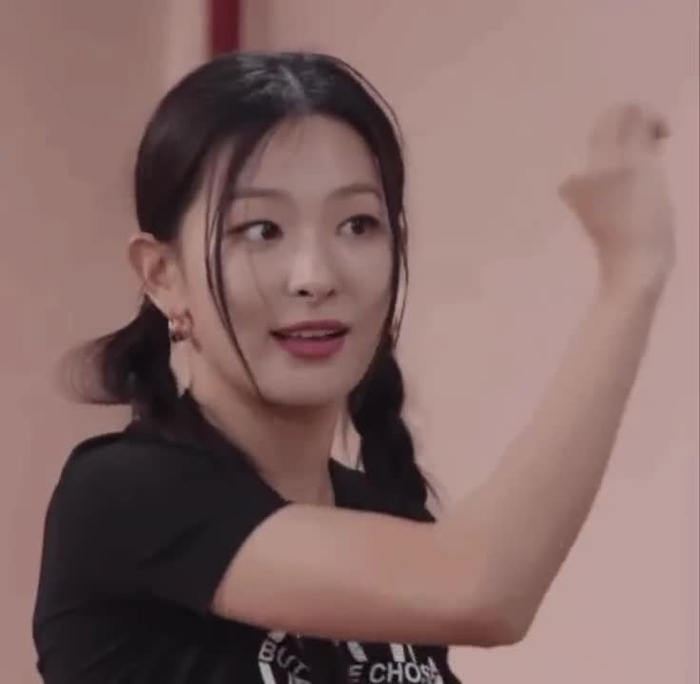 여돌 연구소장 hoot2299 127