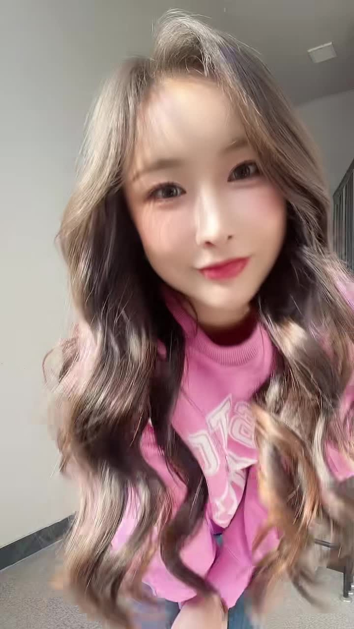 뽀뽀 몇번하게💋 #오밍키