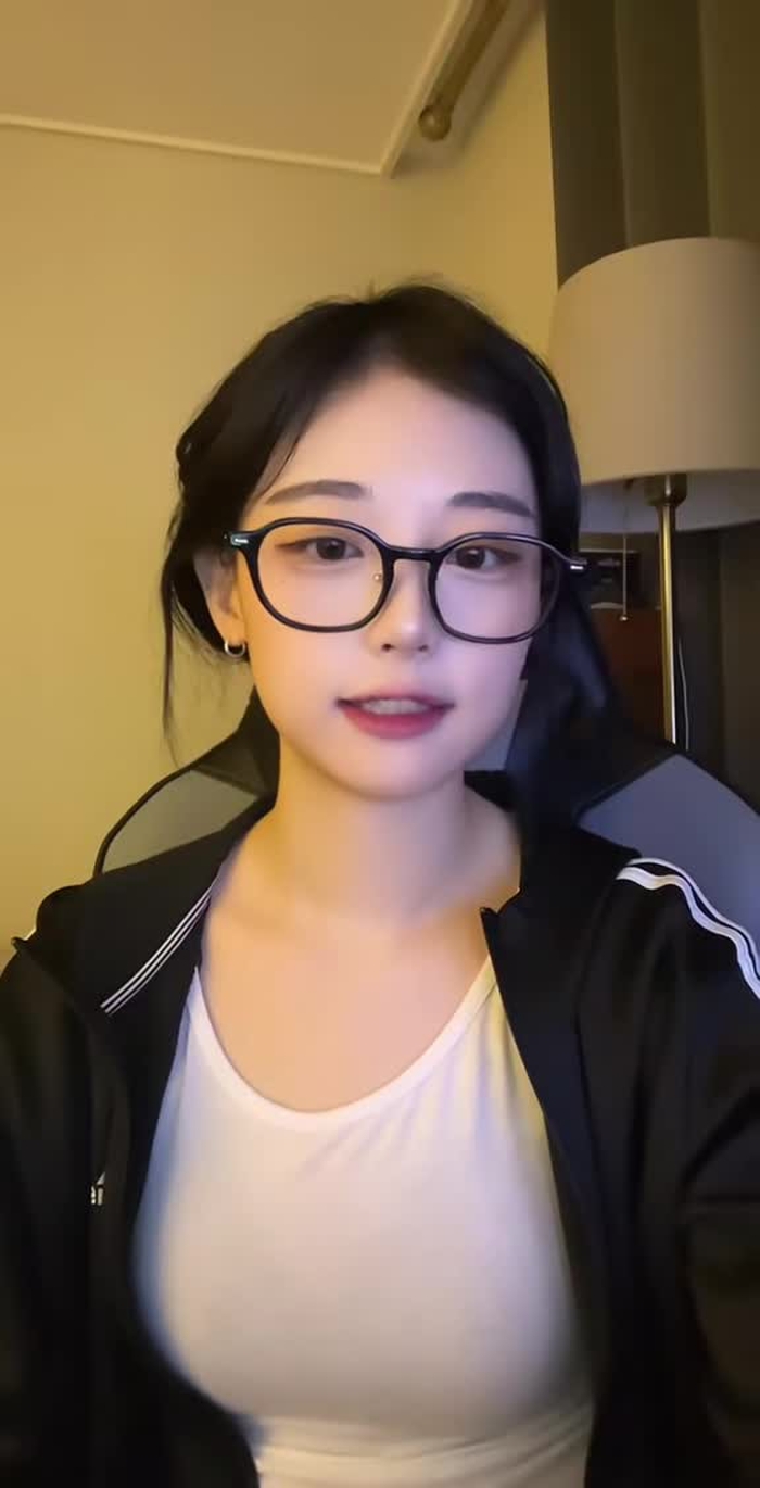 🤓