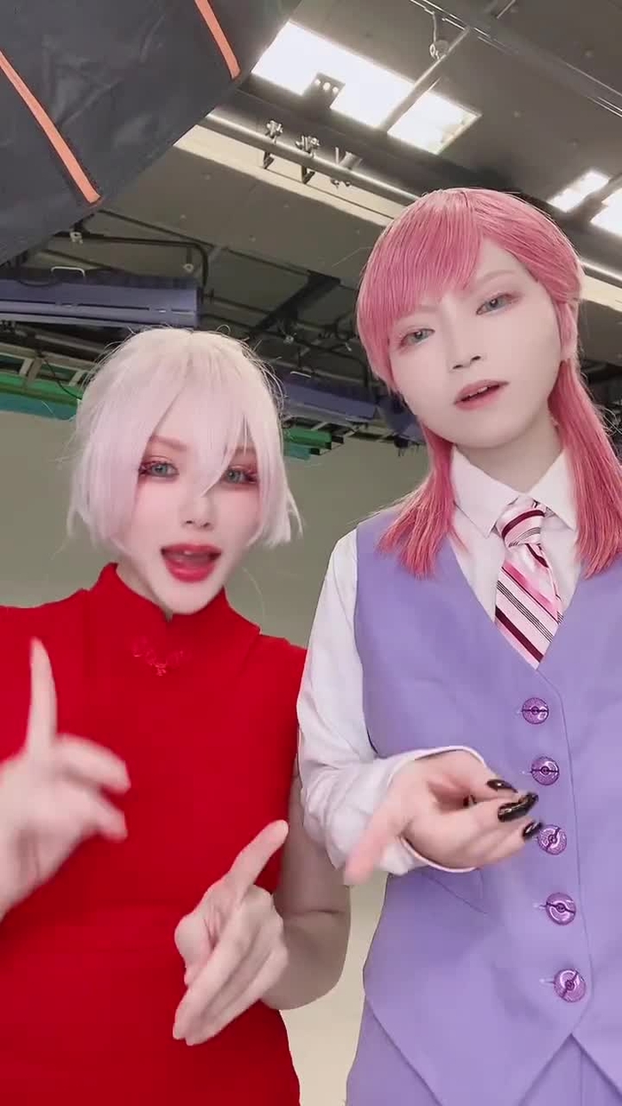 春千夜千咒写真集撮影3日目です！頑張ってる！！！春千夜@みるちゃ #東リベコスプレ #千咒コスプレ #春千夜コスプレ