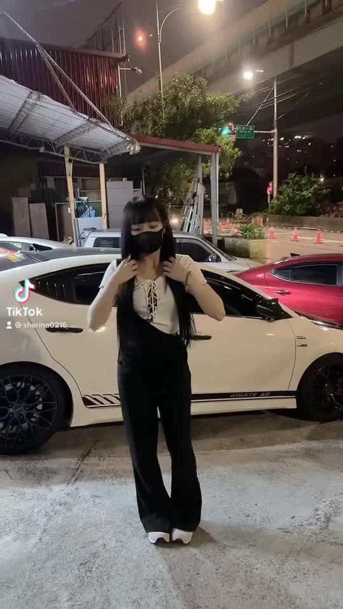 好鬧喔😂😂