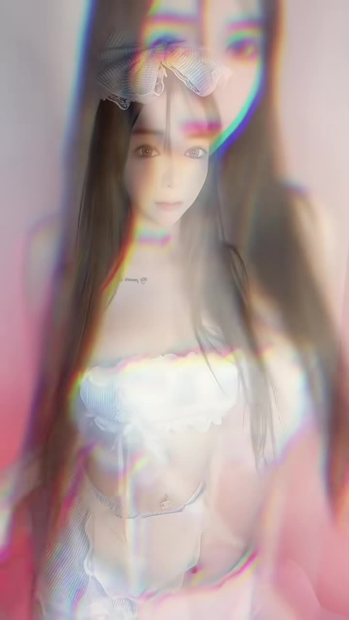 看什麼文案，這幾秒看我🫴🏻 #淺跳一下 #兔兔團圓年 #女僕裝 #蘿莉 #芭比娃娃 #可愛又迷人的反派角色 #扭一扭 #甜美女孩