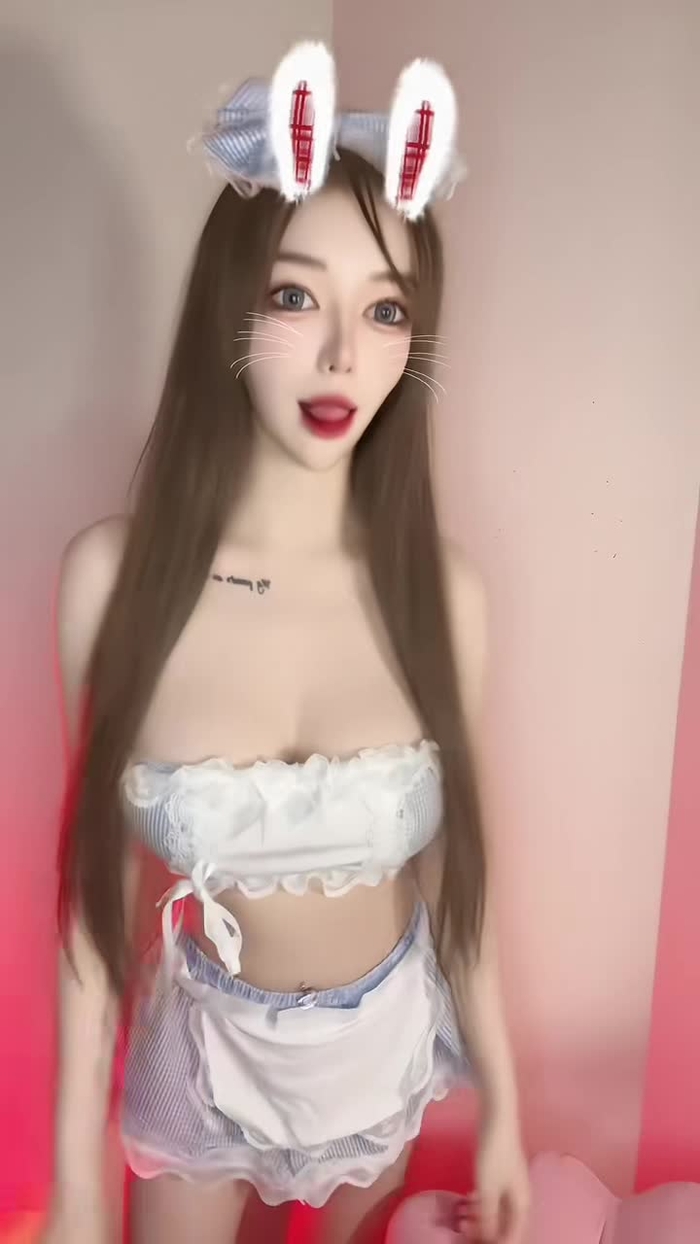 #兔兔團圓年 #兔子舞 #兔年2023 #芭比娃娃 #推薦 #tiktok #可愛又迷人的反派角色 兔年比跳兔子舞🐇