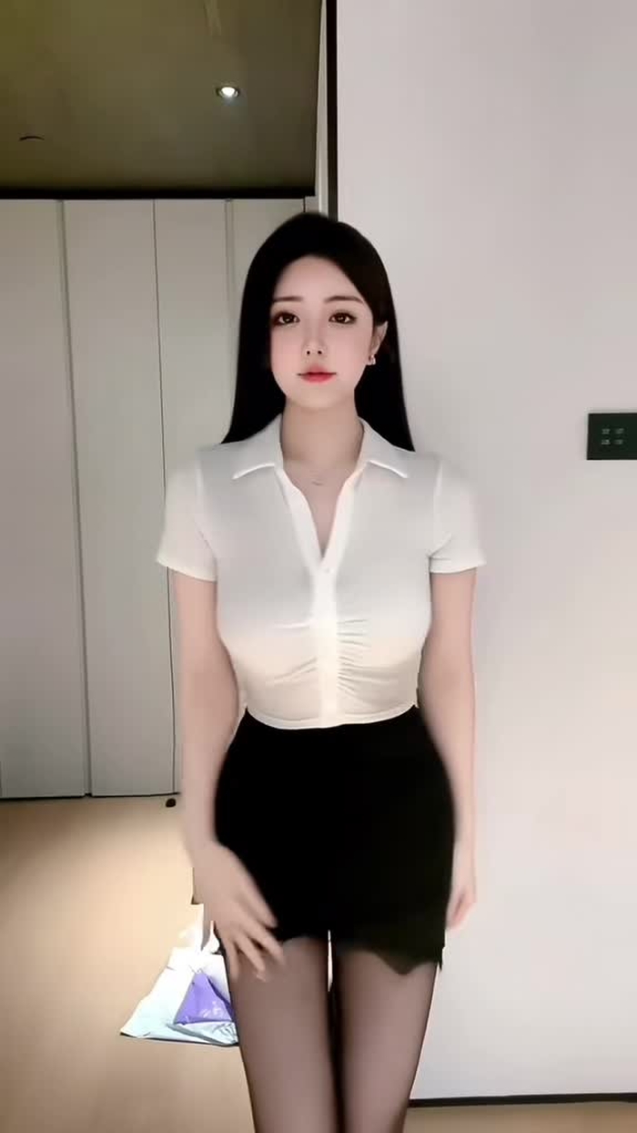 LUCY 888 (@user1146080814662)’s videos with 原聲 - LUCY 888 3