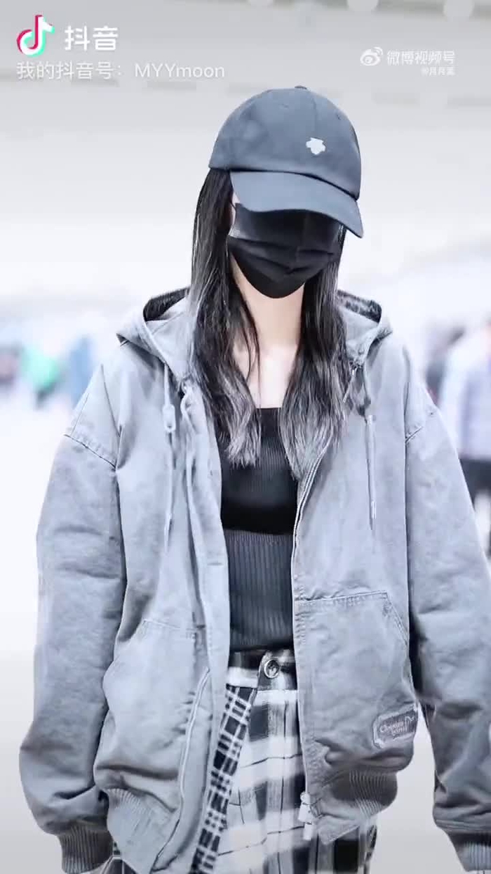 Simply Zhou Ye 周也 SimplyZhouYezi 94