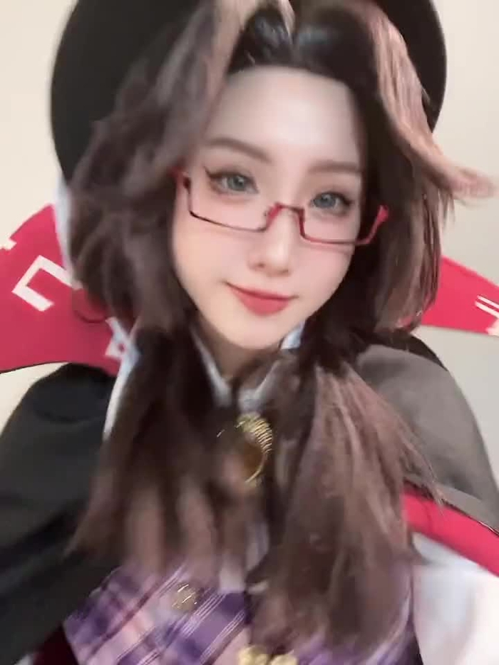Akuaaa_🍉 akua_cos 1