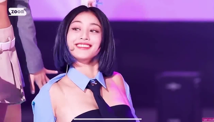 6月で辞めるじゃすみん💜 Jaaasmine_t