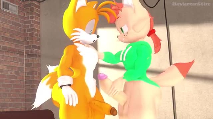 Maccy x tails