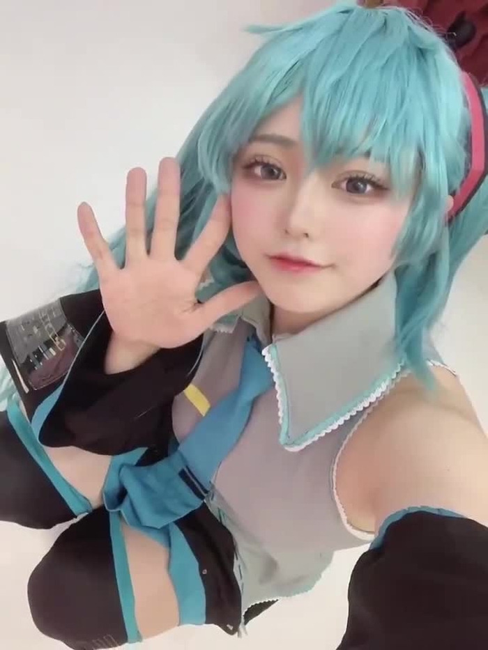 🐳 @cosaka_mochi
