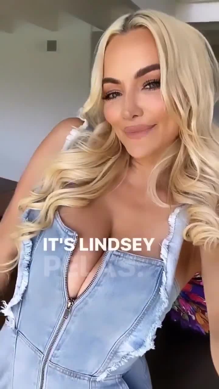 Lindsey Pelas @LindseyPelas 26
