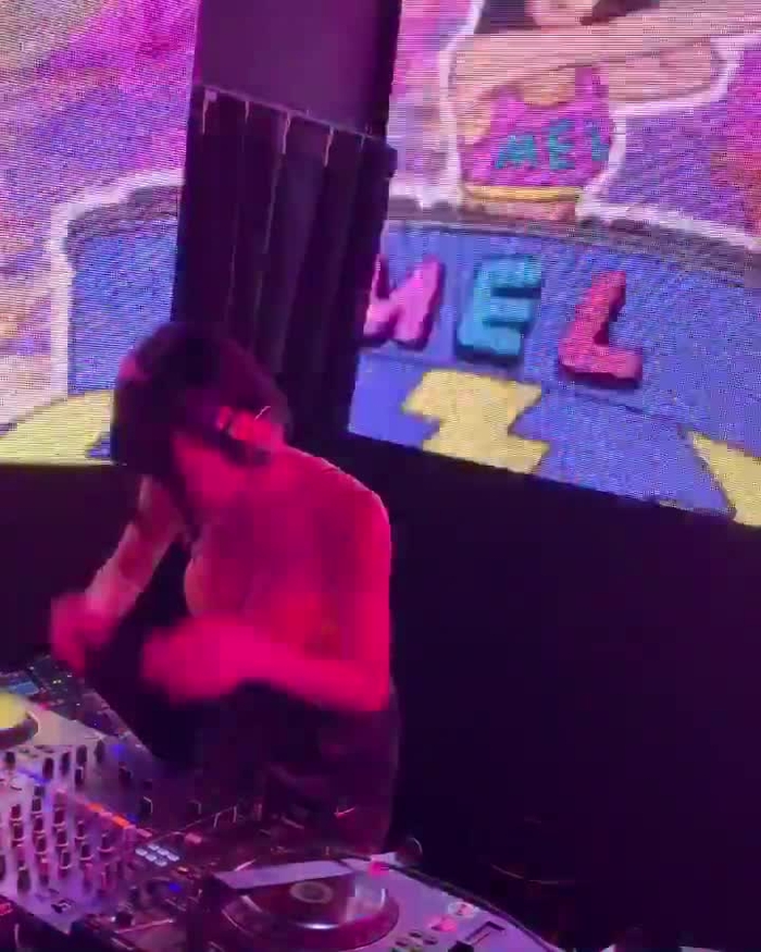 DJ MEL @djmel_jpn 19