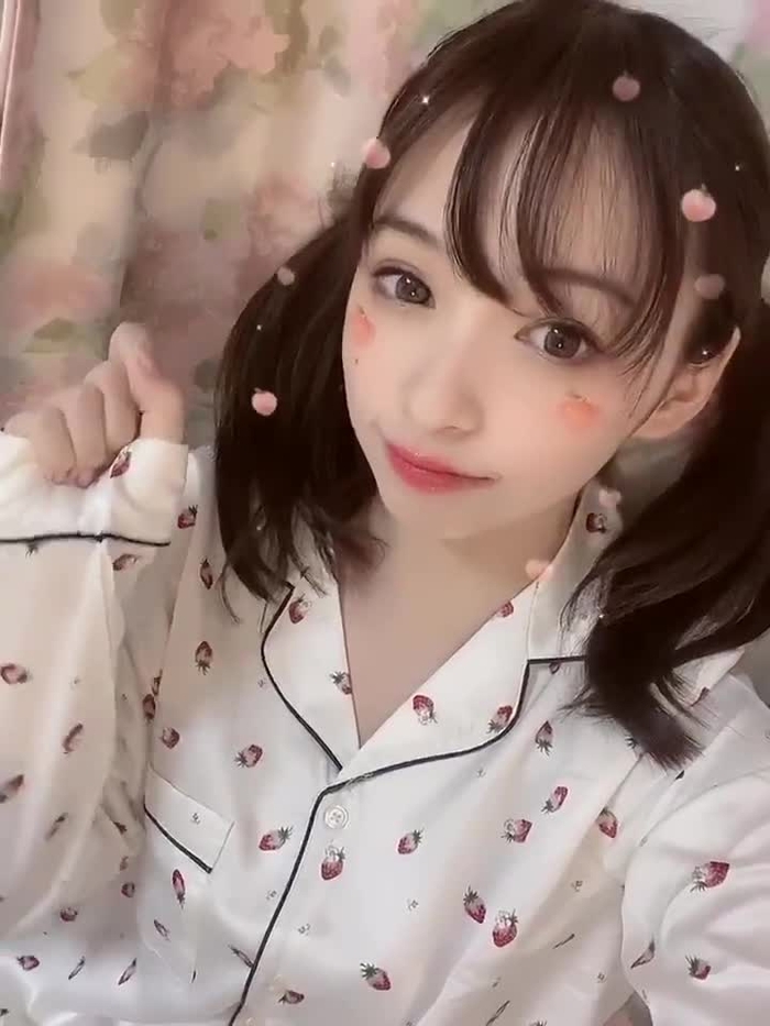 鶴巻星奈 @1018seina 18