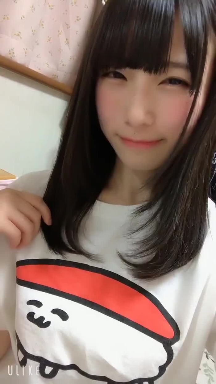 村上りいな@5/14FLASH発売 @riina1126_gpr