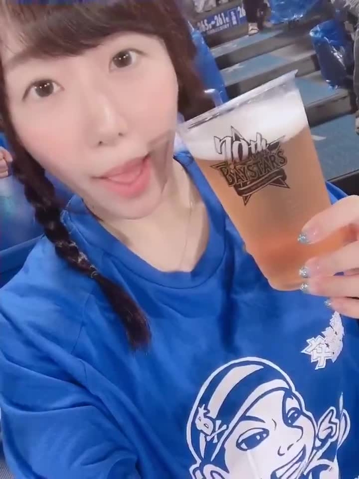 蒼井まや⚾️💙＼横浜優勝／ @aoimaya_ny 56
