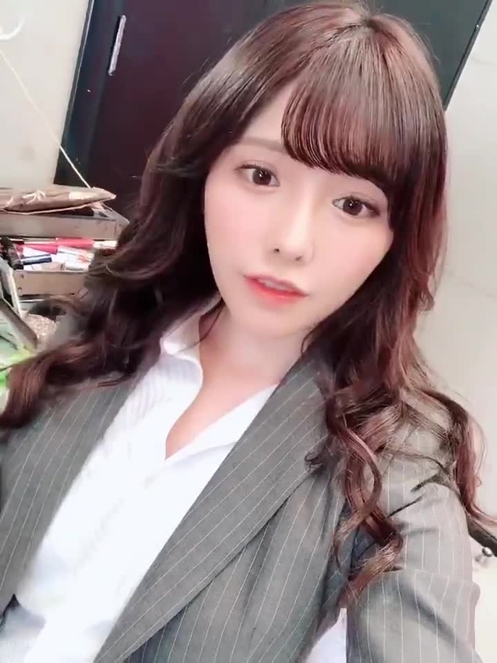 橋本ありな @Arinahashimoto1 32