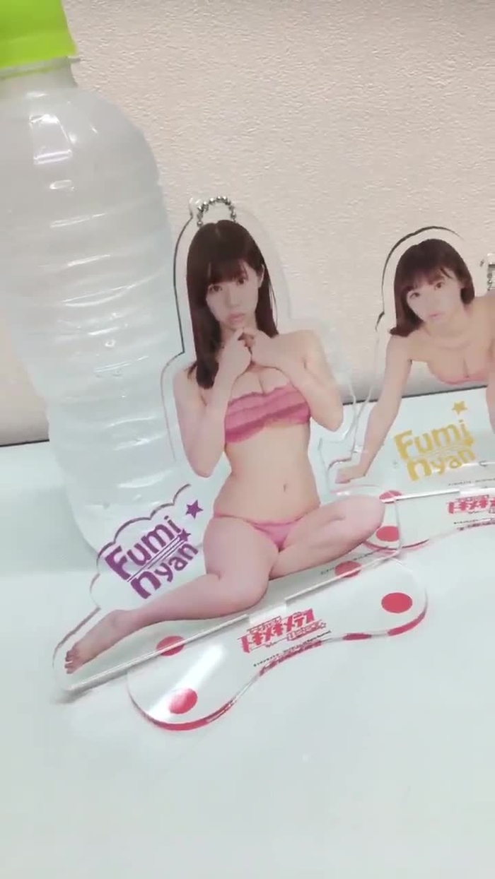 鈴木ふみ奈 @suzukifumina 78