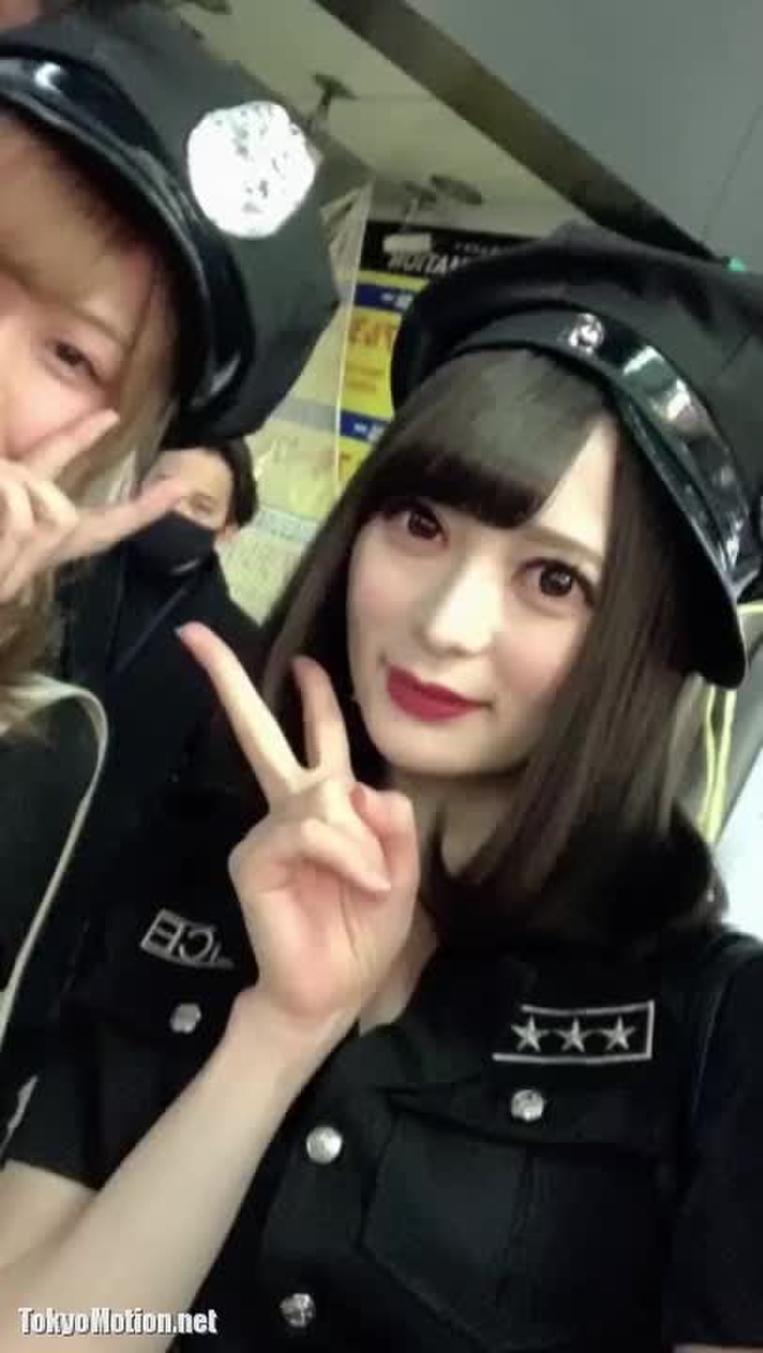 【盗撮動画】自撮り画像つきで流出した可愛いコスプレ娘のハロウィンパンチラ動画がこちら