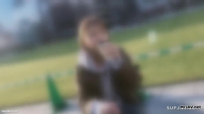 スマホ個人撮影 カフェバー勤務のお目々ぱっちりギャルとハメ撮り→パイパンまんこに中出し！