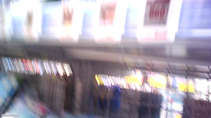 個人撮影 ドラストで買い物してたショーパン娘を逆さ撮り盗撮→本人バレして終了…w