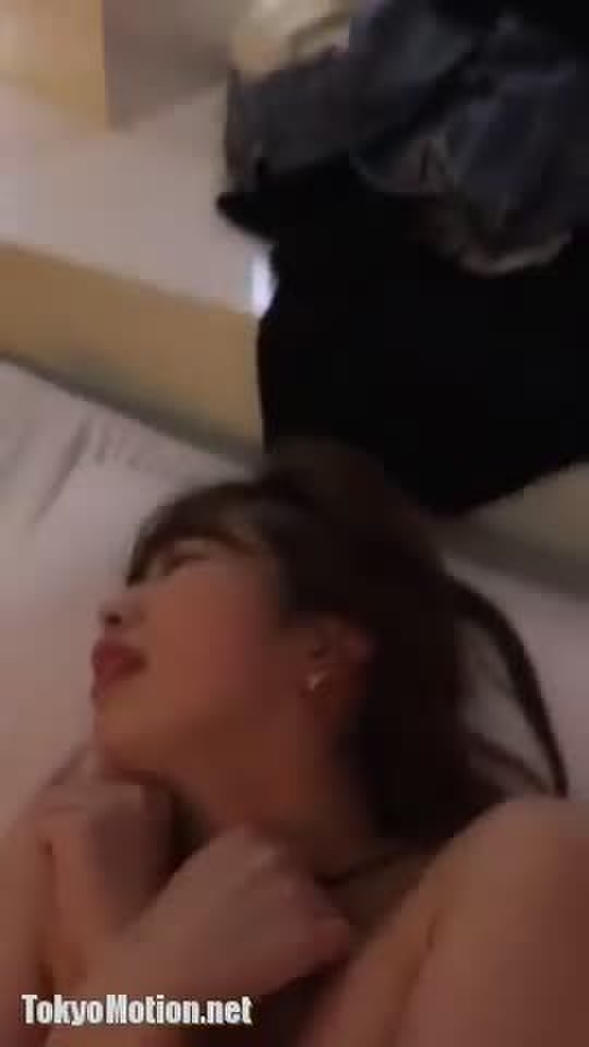 スマホ個人撮影 「最高♡」中出しOKのハーフ系美人なパイパンギャルセフレとハメ撮り、、