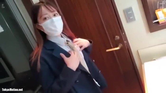 スマホ個人撮影 制服コスのかわいい色白×スレンダー娘と￥ハメ撮り→無許可中出し…w
