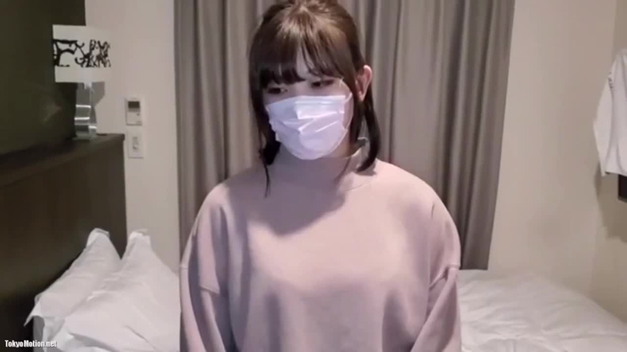 スマホ個人撮影 借金のために身体を売る色白美肌の若妻…3P連続中出し！