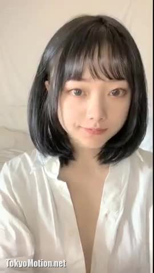 スマホ個人撮影 めちゃカワww全裸でライチャオナニー配信する色白美少女☆彡