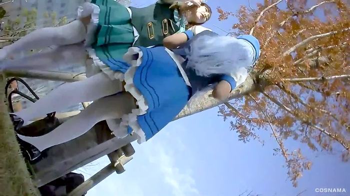 【盗撮動画】ファンを装いコスプレ娘に近づきパンチラ撮り師。Wで生パンを撮影することに成功w