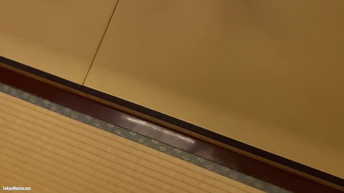 個人撮影 童顔なわりにテク持ちな可愛い黒髪娘の乱交手コキフェラ→ぶっかけ＆口射♪