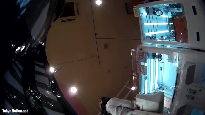【盗撮動画】ゲーセンのUFOキャッチャーで逆さ撮り事案。これもう完全にガチだろ・・・