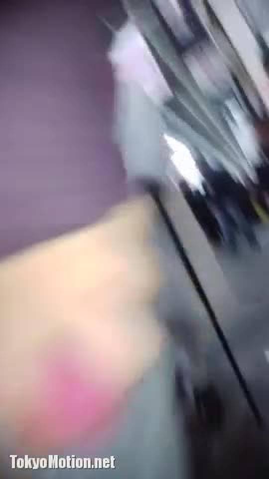スマホ個人撮影 ガチ…ハロウィンで混雑に紛れてコスプレギャル達のパンツをがっつり盗撮、、