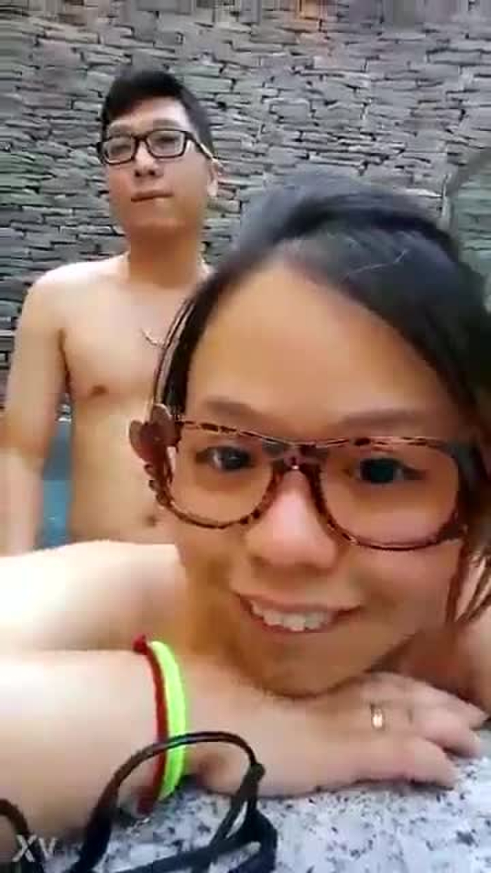 スマホ個人撮影 旅行先の露天風呂でイチャイチャ青姦SEXする新婚カップルのハメ自撮りw