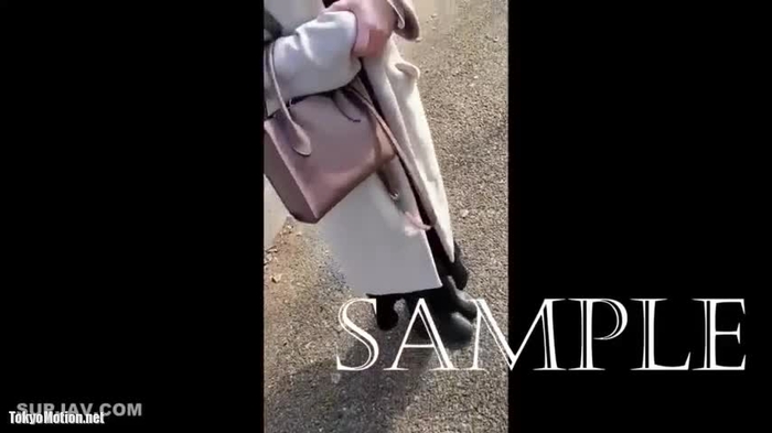 スマホ個人撮影 美乳×パイパンの色白美少女が公園のトイレでフェラ→ホテルでハメ撮り、、