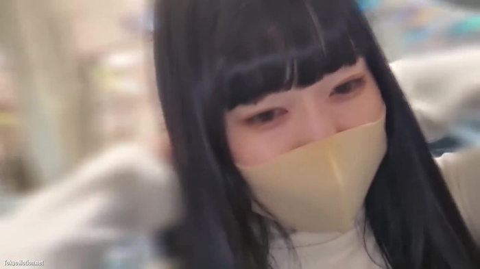 スマホ個人撮影 地元でおとなしい専門学生が淫乱だったのでハメまくって中出し！