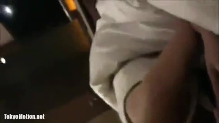 スマホ個人撮影 お持ち帰りか!? 美人キャバ嬢とホテルで着衣ハメ撮り☆［再］