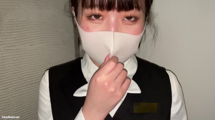 スマホ個人撮影 ホテルで働く美人スタッフをナンパして下着見せてもらったwww