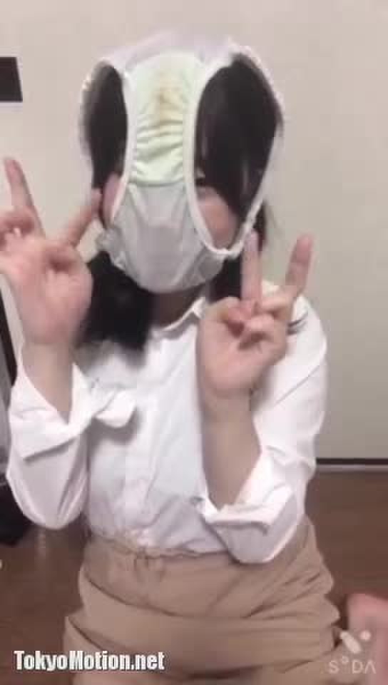 スマホ個人撮影 「おまんこ…犯してっ！」お目々パッチリのカフェ店員が彼氏に送った変態自撮り絶頂オナニー、、