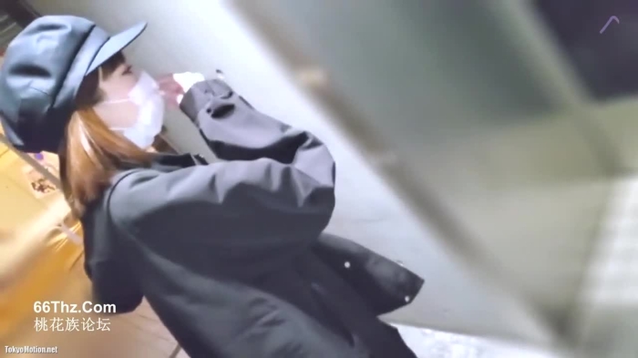 スマホ個人撮影 超スレンダーなJDと夜のカフェデート→きつそうなパイパンまんこに中出し！
