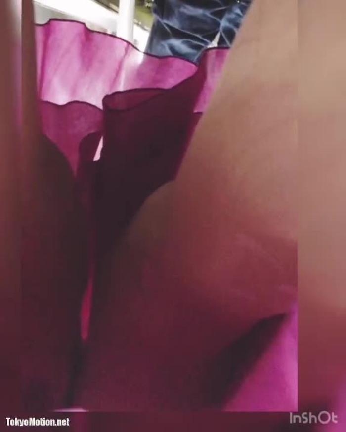 upskirt？