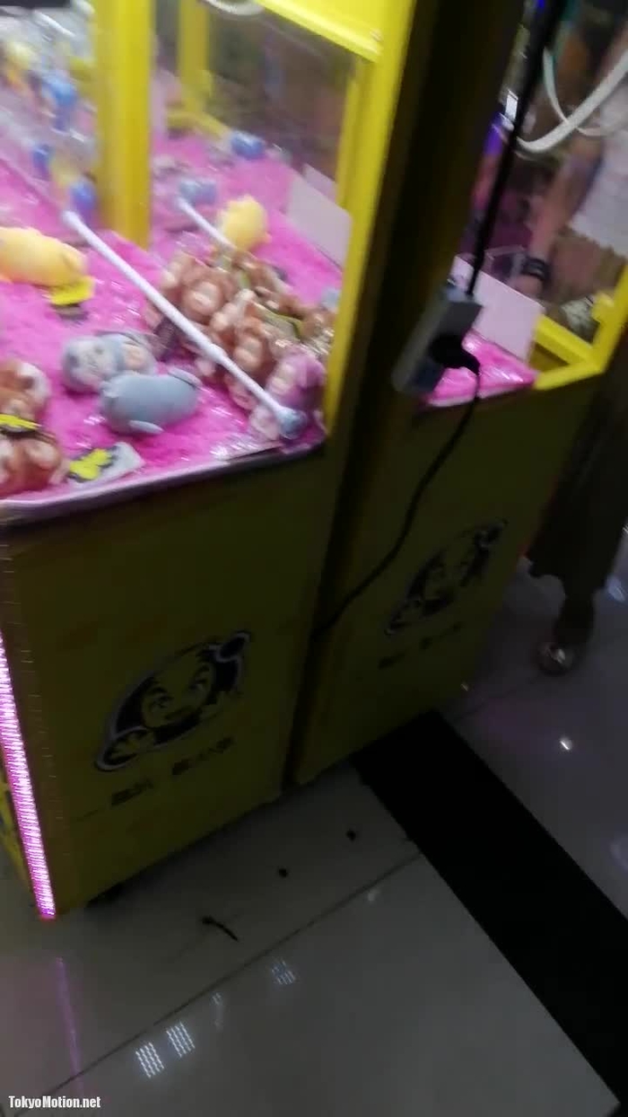 胸チラ 7