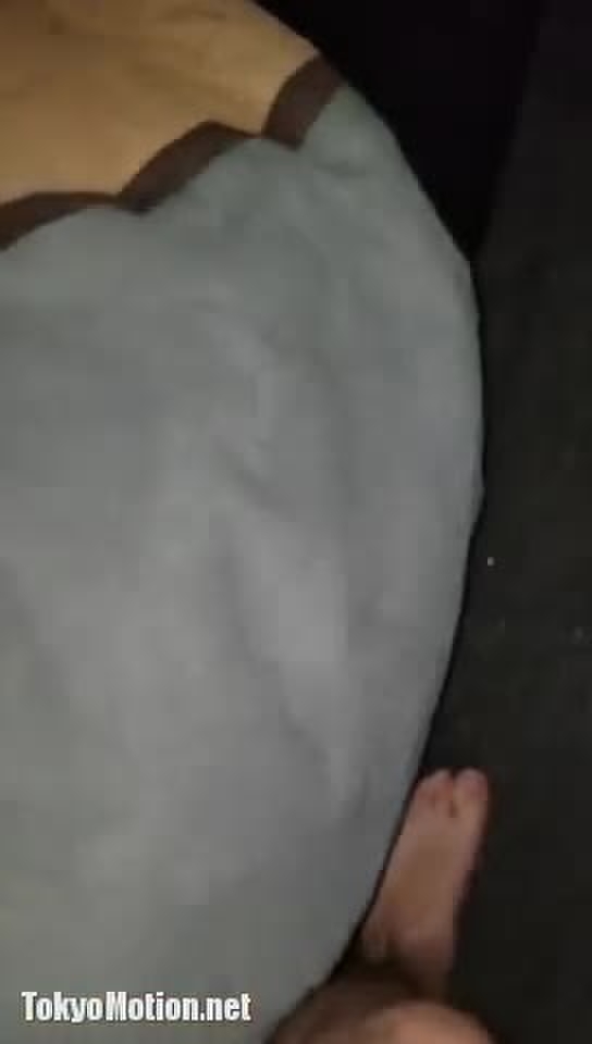 ノーパン 寝てる娘を盗撮