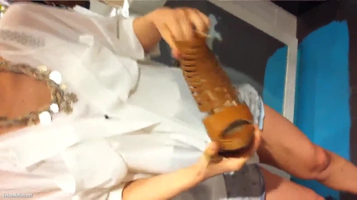 【盗撮動画】激カワ店員連発！しゃがみパンチラも拝めるハイスペ店員の接客胸チラ隠し撮り映像