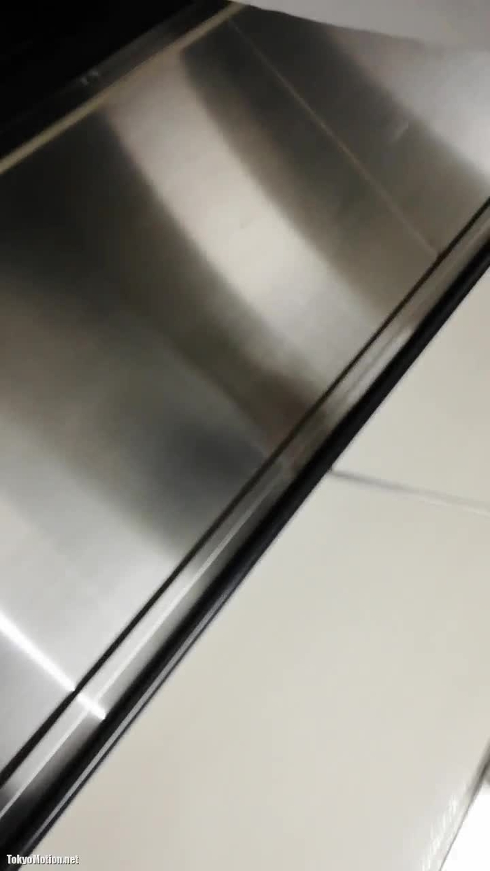 仕事終わり 美人 桃尻 盗撮