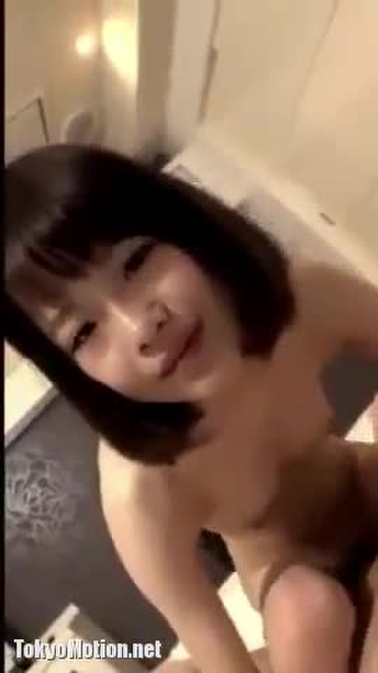 個人撮影 気持ちよさそうな騎乗位 美少女