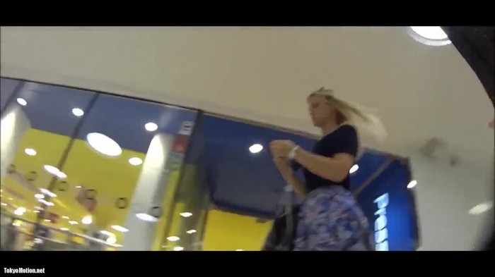 Voyeur in the Skirt-10