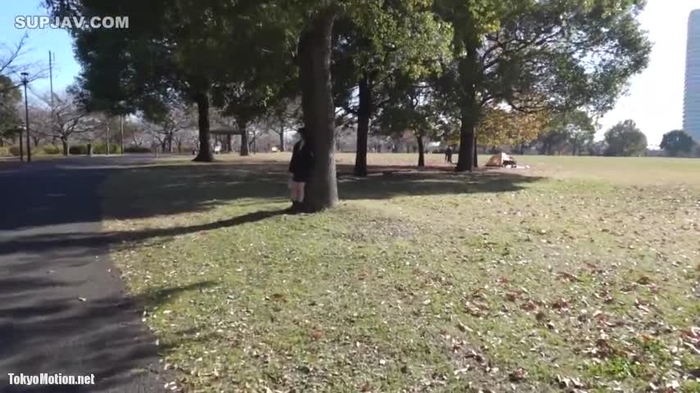 スマホ個人撮影 慈愛に満ちた保育士見習いが公園のトイレでフェラ口射→敏感で何度もイクので連続中出し！w