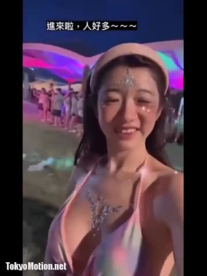 おっぱいを触らせてくれる