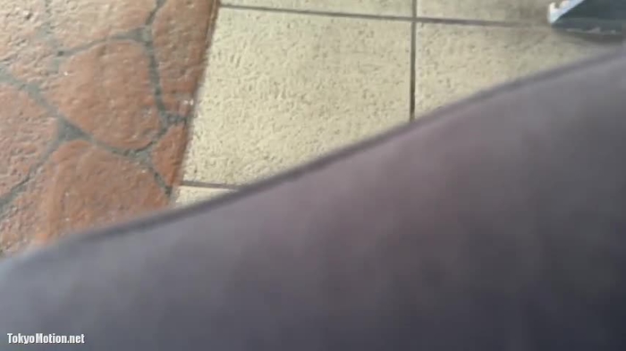 駅のホームにて