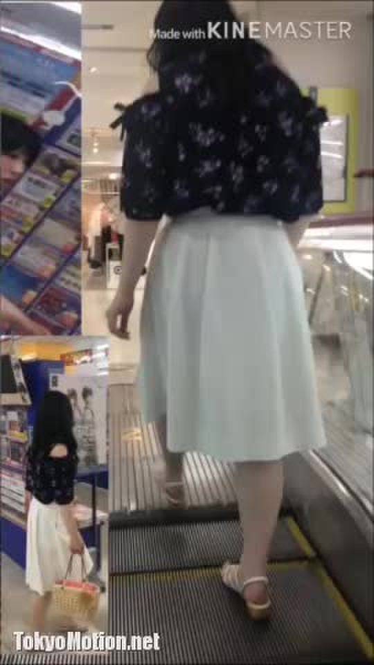 逆さ撮りJDさん＆OLさん＆主婦スカートの中撮らせて頂きました。