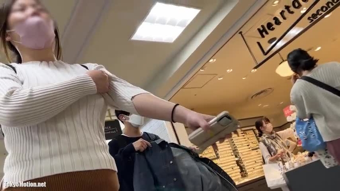 【プレミアムクラス】熟女巨乳好き必見！秋のニット巨乳様に大接近！